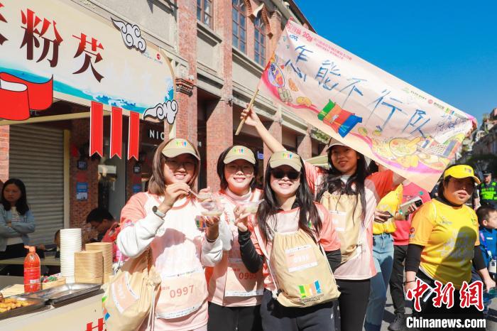 探寻海丝之美 五千人徒步穿越世遗之城福建泉州