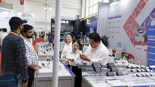 滚珠导轨：重构精密仪器传动架构，开启微纳世界
