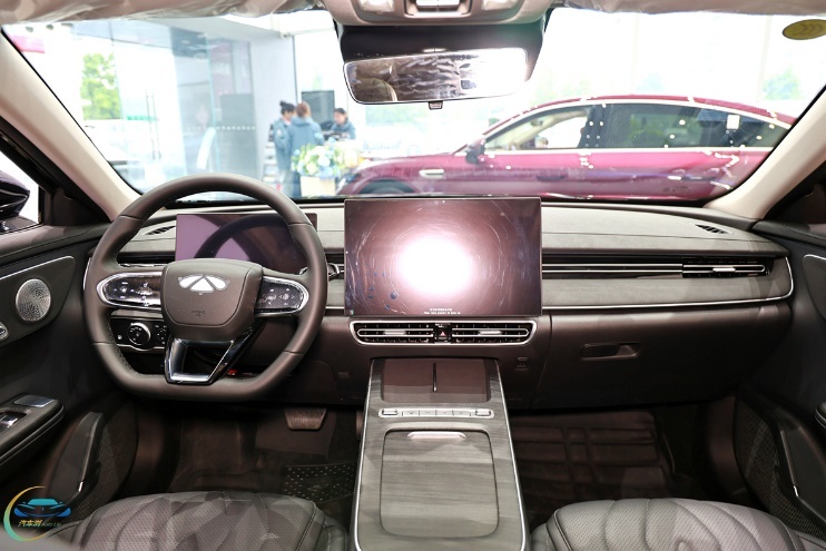 插混带“T” 舒适有加 风云A8L与秦L谁更适合家用？