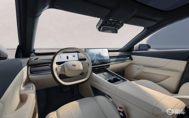 东风奕派eπ007+上市，3秒破百，限时13.99万起