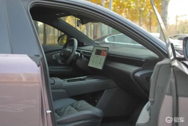 运动与家用的完美平衡——试驾领克10 EM-P