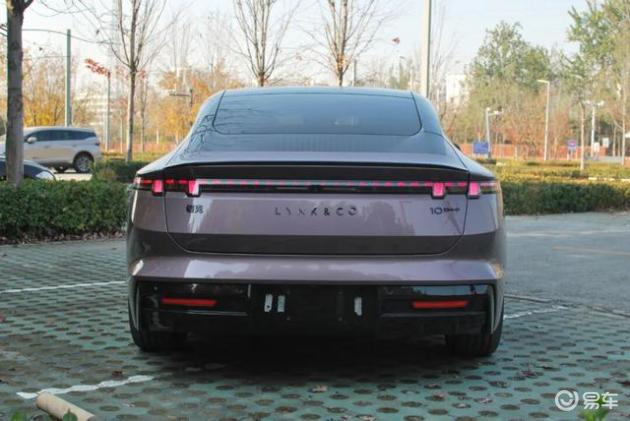 运动与家用的完美平衡——试驾领克10 EM-P