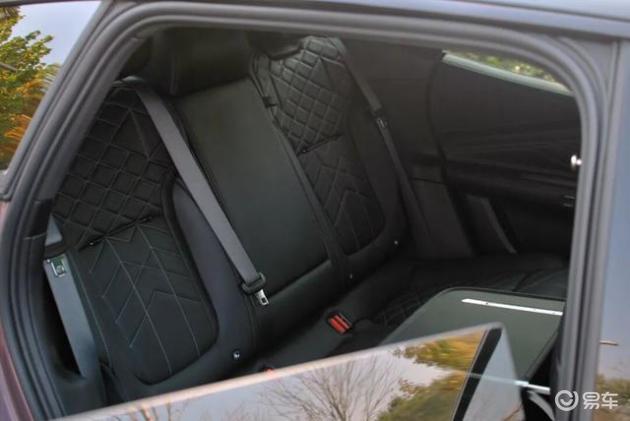 运动与家用的完美平衡——试驾领克10 EM-P