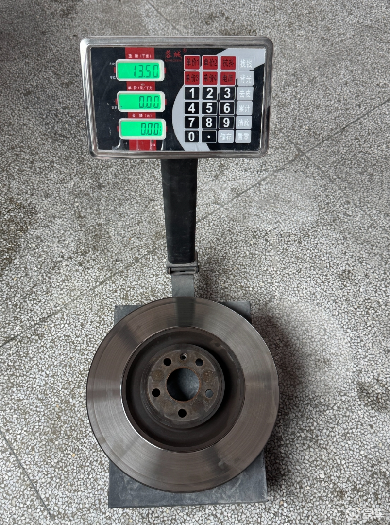 极氪001升级Guard Racing碳陶刹车套装！