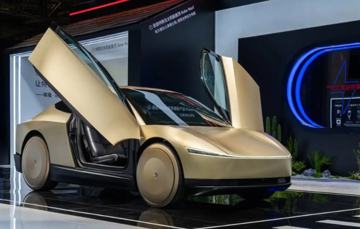 特斯拉全塑料车身 进博会两年前就猜到了?今又预言雷军“砸不碎的瓜”