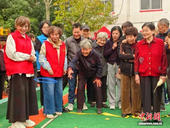 “一老一小”欢声笑语 浙江镇域如何擦亮民生底色？,“一老一小”欢声笑语 浙江镇域如何擦亮民生底色？