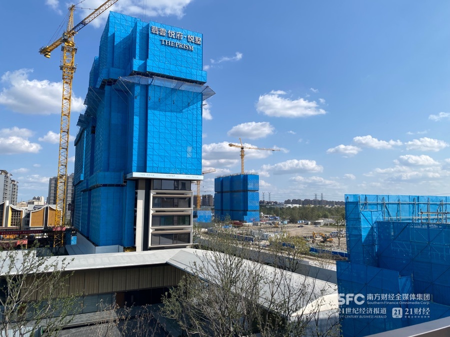 32套大户型只卖了一半？上海豪宅市场消失的“日光盘”